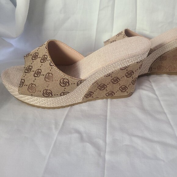 NEW wedge sandals - Picture 1 of 5